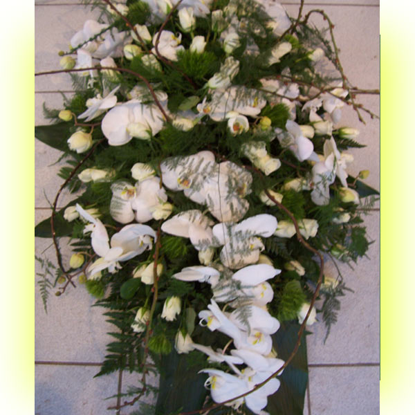 rouwwerk07_phalaenopsis_witte_rozen.jpg